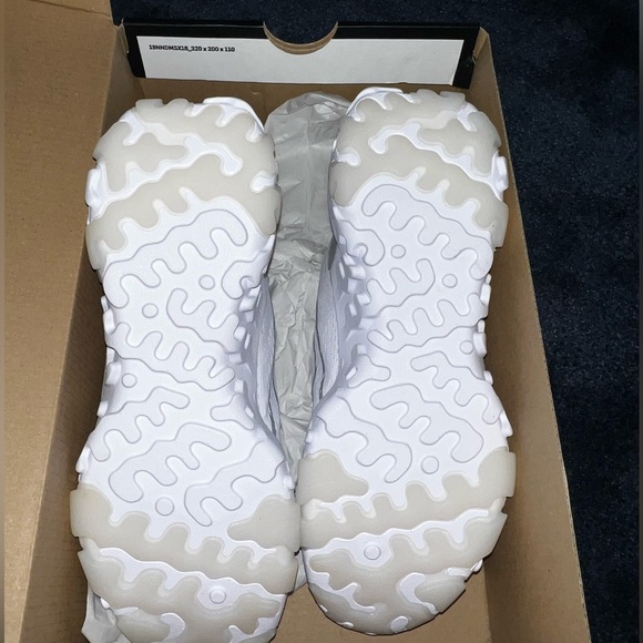 COPY - NEW Nike NSW React Vision ESS Shoes - Picture 4 of 5